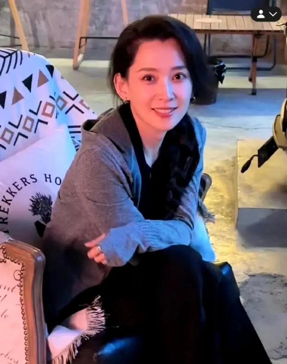 汪峰女友森林北首晒儿子，还挺意外的。2024年汪峰和森林北官宣恋情，两人相差19
