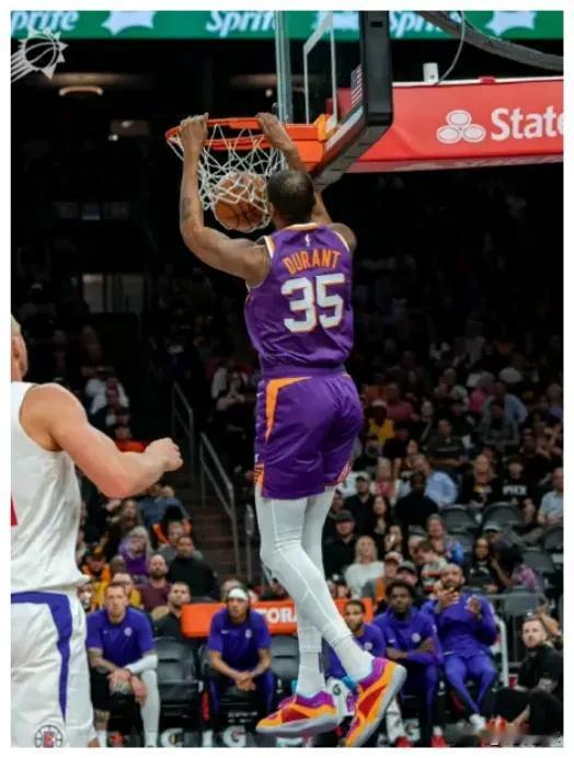 太阳92-105输给残阵快船，谁在场上混水摸鱼！！！
杜兰特:39分钟，22中8