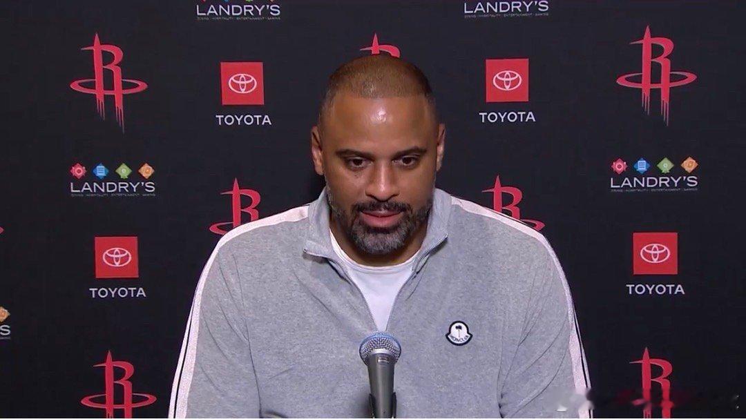 火箭主帅乌度卡赛后接受采访🎞️记者：本赛季有几次，你对球队第四节的开局表现感到