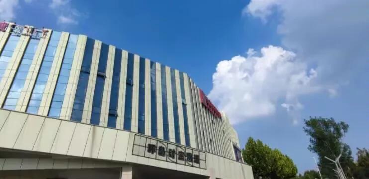 不是你那么贫困为啥要买那么好的平板啊？
一个Air 5，不算差了吧，手机反正也是