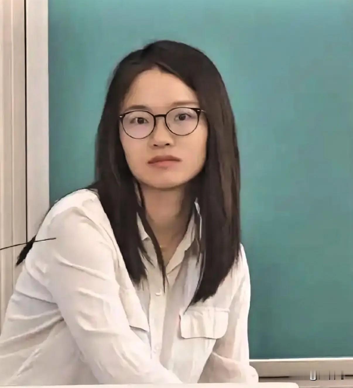 现在全网最尴尬的可能就是北大。

不是王虹拒绝回国任教，也不是王虹离开北大才获奖