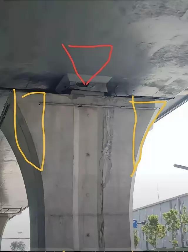 我终于开了窍
只用一个小小的点承重宽阔的路面，那为啥路桩要设计那样宽。
既然设计