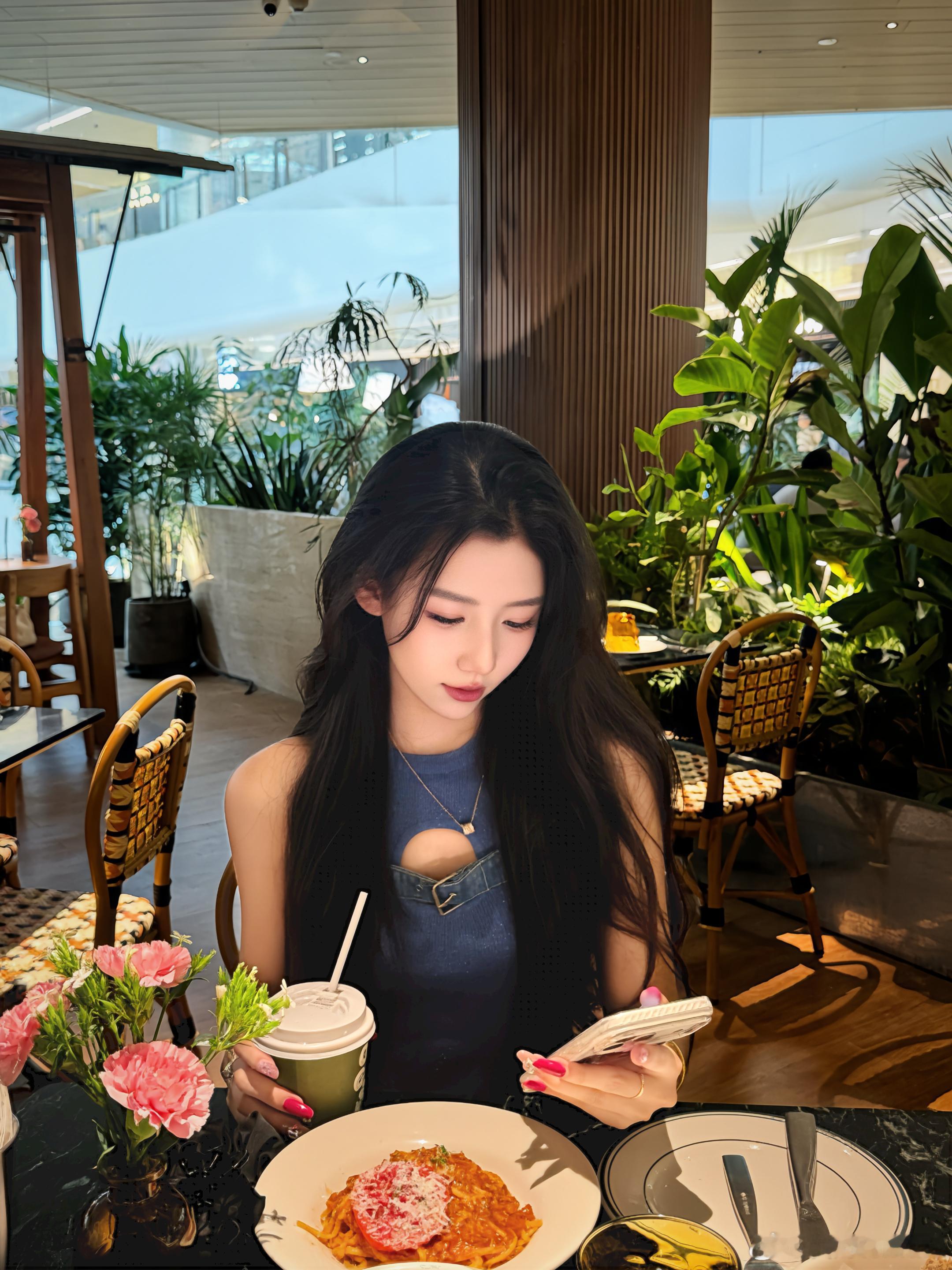倘若有一天 有人能够读懂我 我想我还是会奋不顾身 