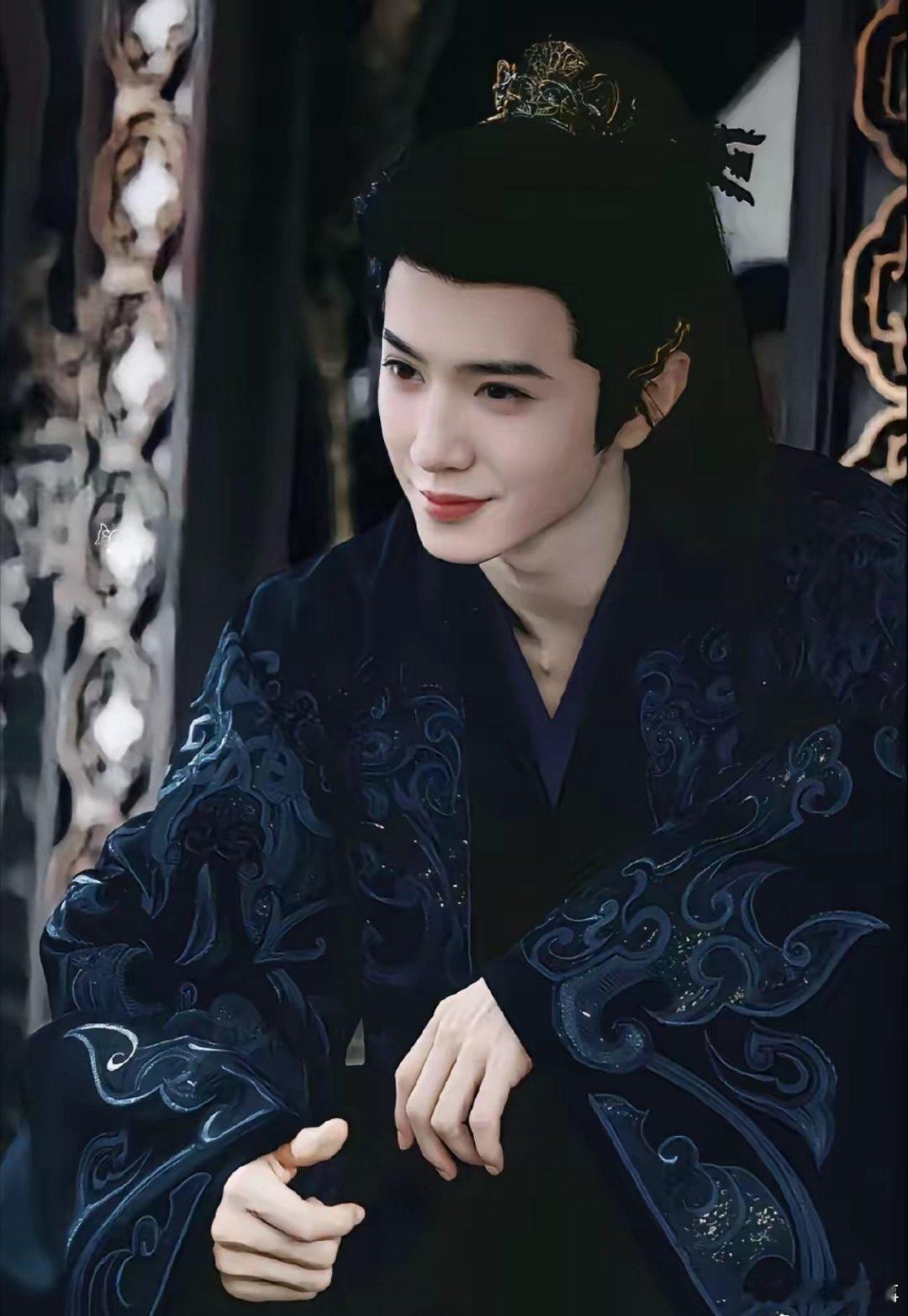 《一笑随歌》原著里，凤随歌求了凤平城好久，也只是给付一笑求了个侧妃的位份，付一笑