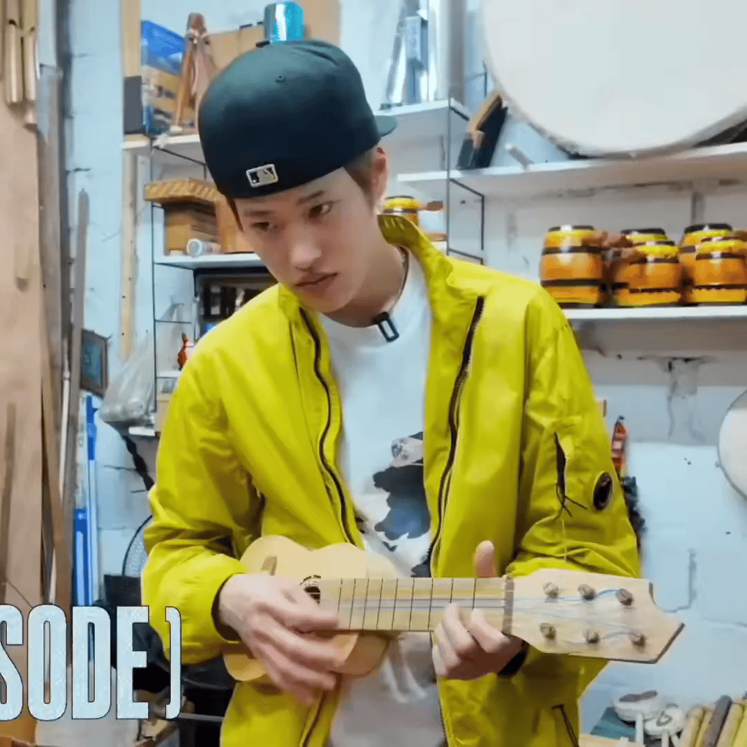 检测到尤克里里，自动为我们炤熙解锁Mistletoe这首旋律和弦好简单的🎼依旧