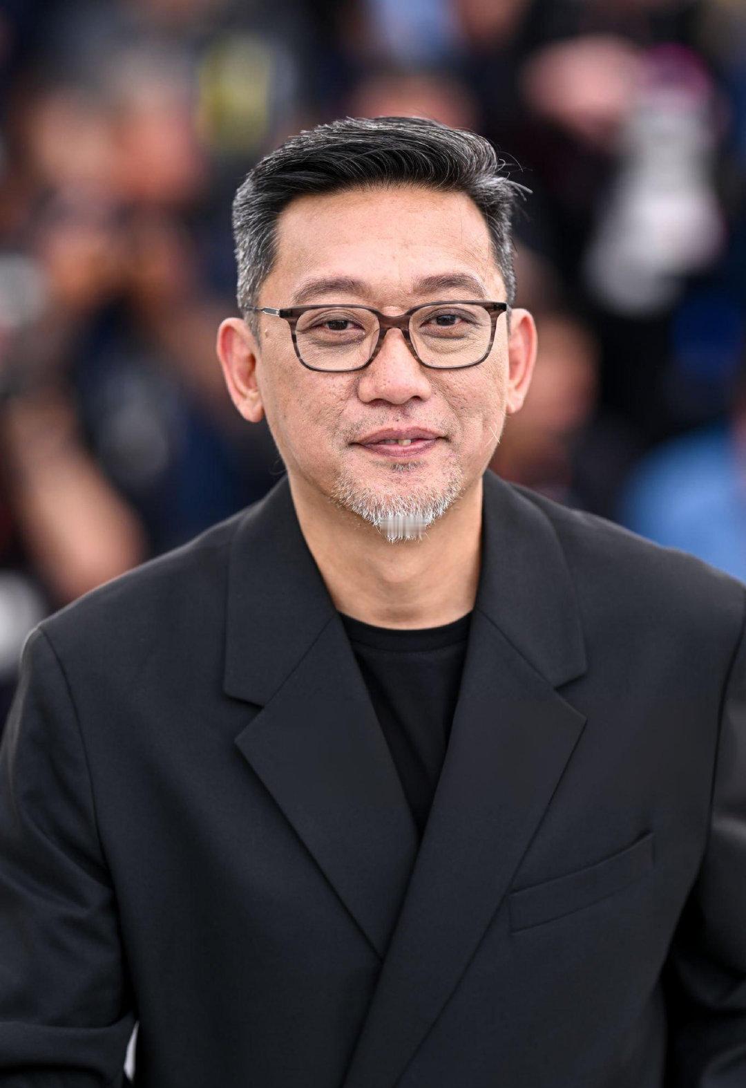 #九龙城寨剧组亮相戛纳# 导演郑保瑞，主演古天乐、林峯、刘俊谦、胡子彤、张文杰出