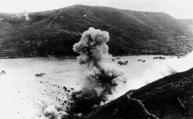 1949年，金门失利几天后，三野第22军又对 登步岛 发起攻击。近在咫尺，登陆部