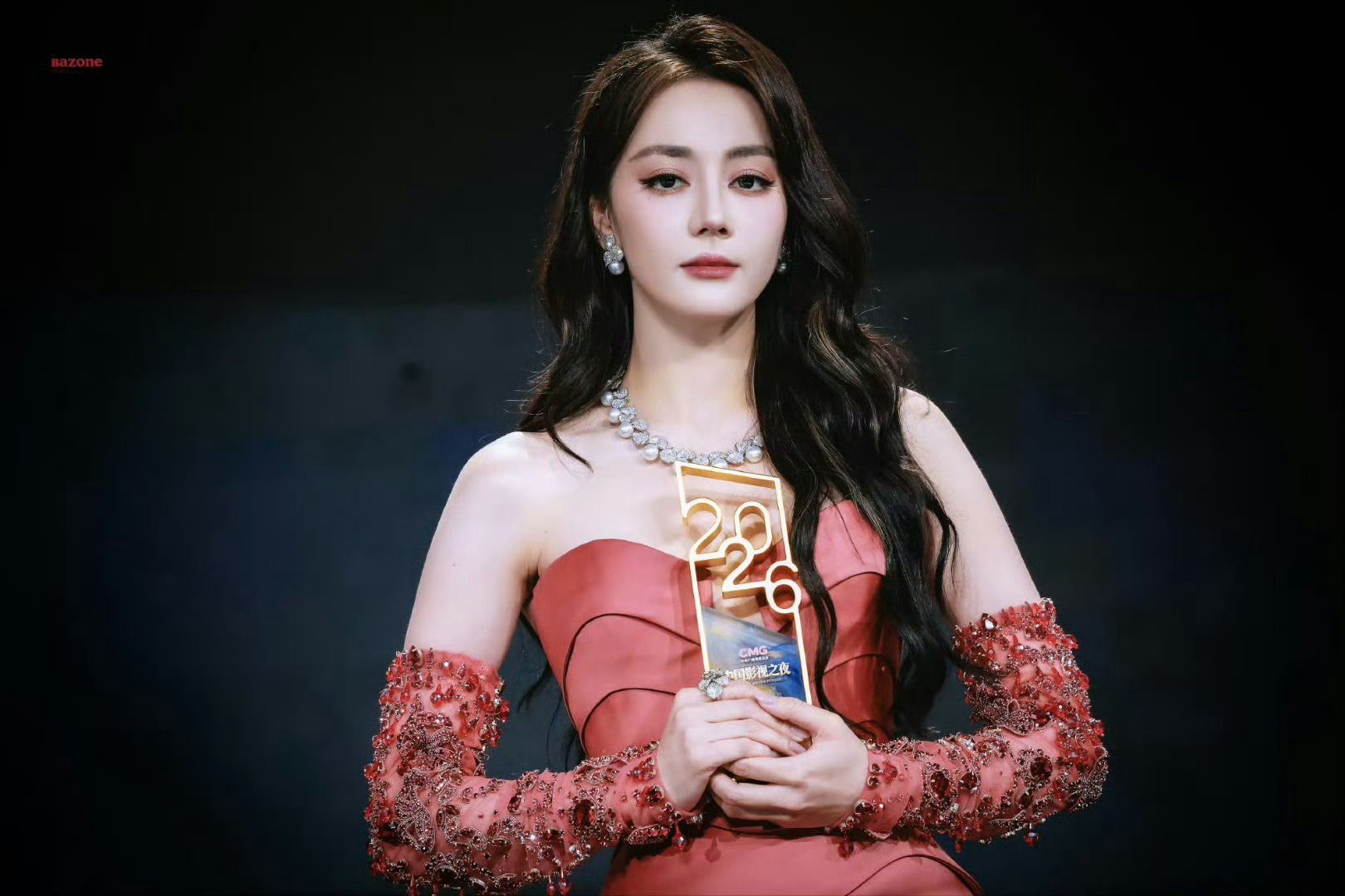 迪丽热巴迪丽热巴获最佳电视剧女演员啊啊啊 恭喜迪丽热巴 恭喜利剑玫瑰🌹 
