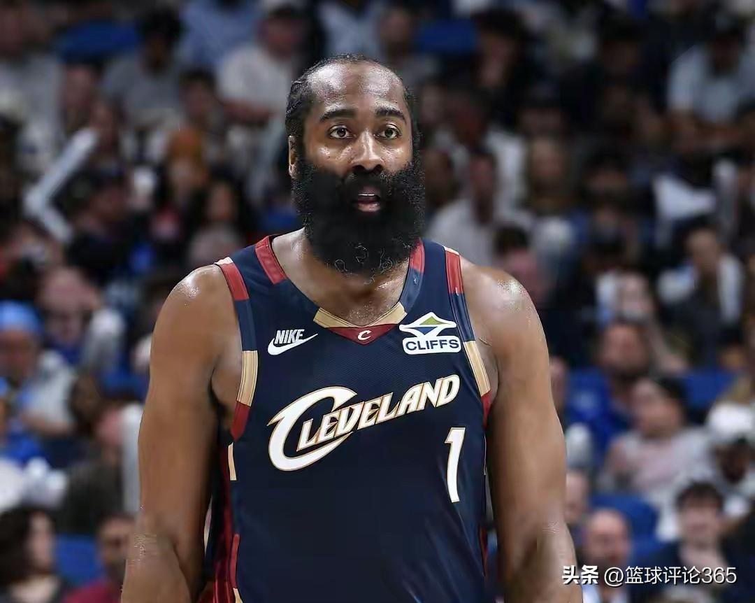 ①“哈登稳住了全队的心态”
②“我们需要哈登更具侵略性”

第一句话是骑士主帅哈