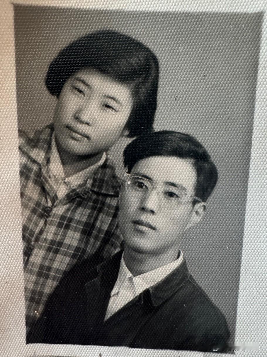 68年前，一位青年从山东省泗水县的一座小山村，奔赴辽宁省抚顺市。

在抚顺工作两