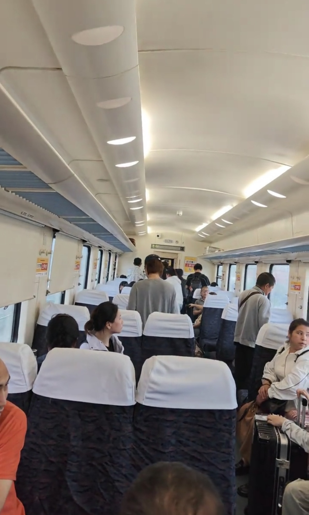 火车全程49小时，出发7小时到山海关后折返，乘客称“人生第一