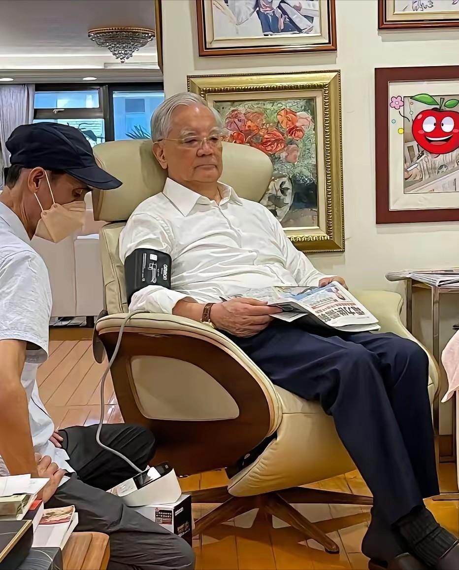 中国国民党原主席连战，如今已是90岁高龄，90岁的连战，现在很少出门了，身边人透