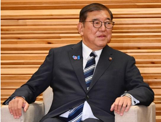 石破茂最新发声：没有与中国的关系，日本还能成立吗？
 
日本政坛如今的画风，说好