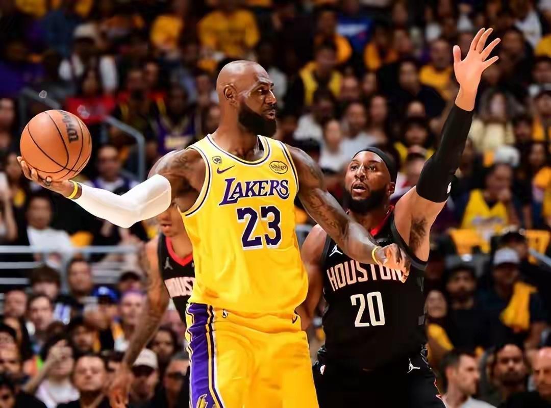 湖人轻取火箭，41岁詹姆斯刷新多项纪录，单核带队展现全面统治力北京时间4月19日