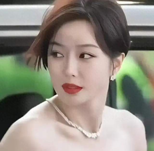 46岁秦岚！人间水蜜桃至今未婚未育