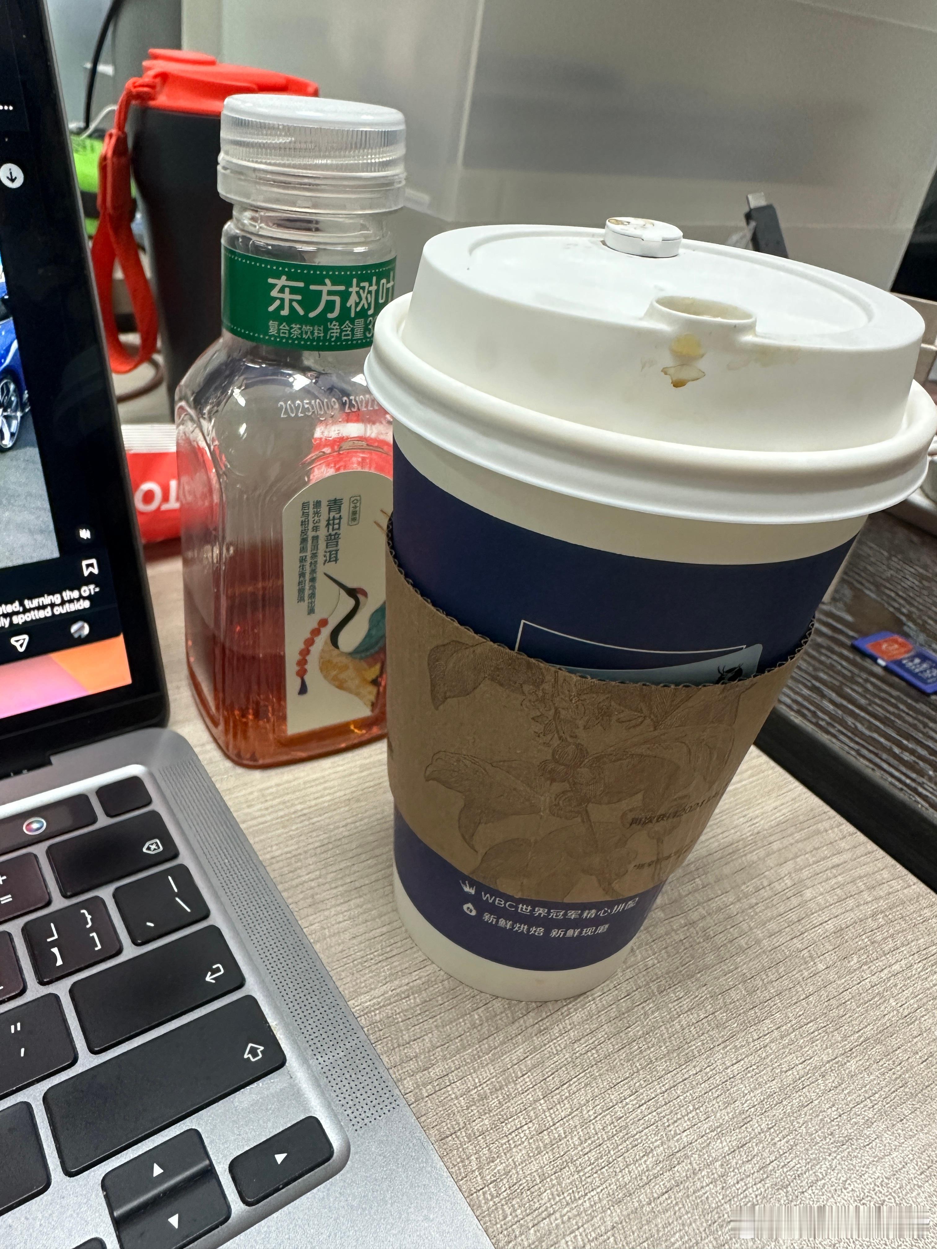 戒糖之后，水，咖啡，茶成了每天的必须品以前那么喜欢喝可乐的我现在真是一口都喝不下