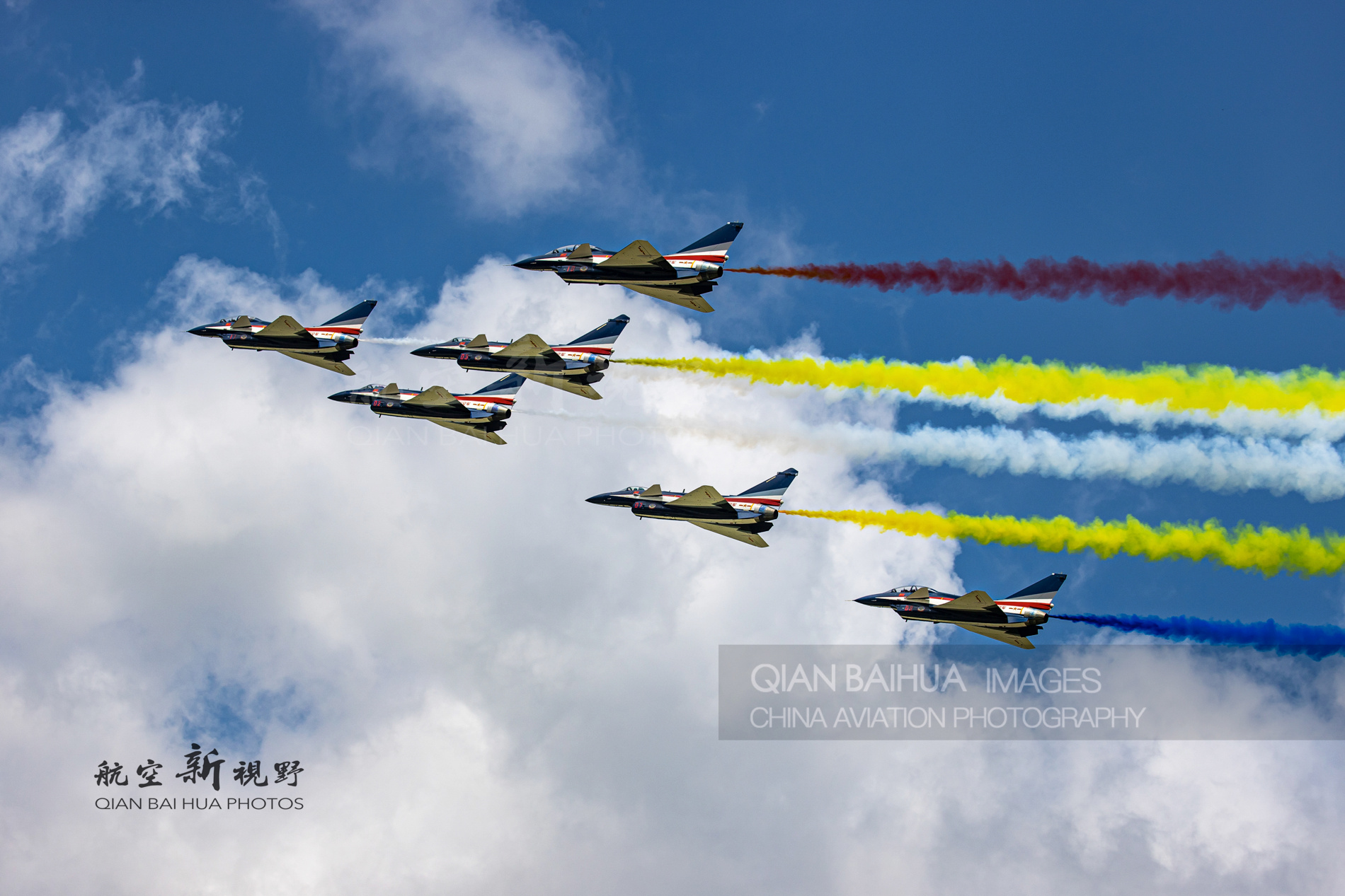 #航空新视野[超话]# 我国空军八一飞行表演队装备的机型主要是单座的歼-10C战