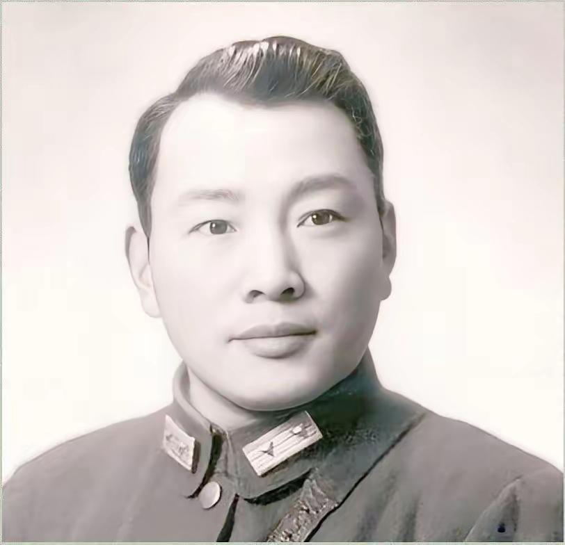 1935年，国民党中将奉命处决一位共产党要犯，开枪前才发现是自己老师，蒋介石电令