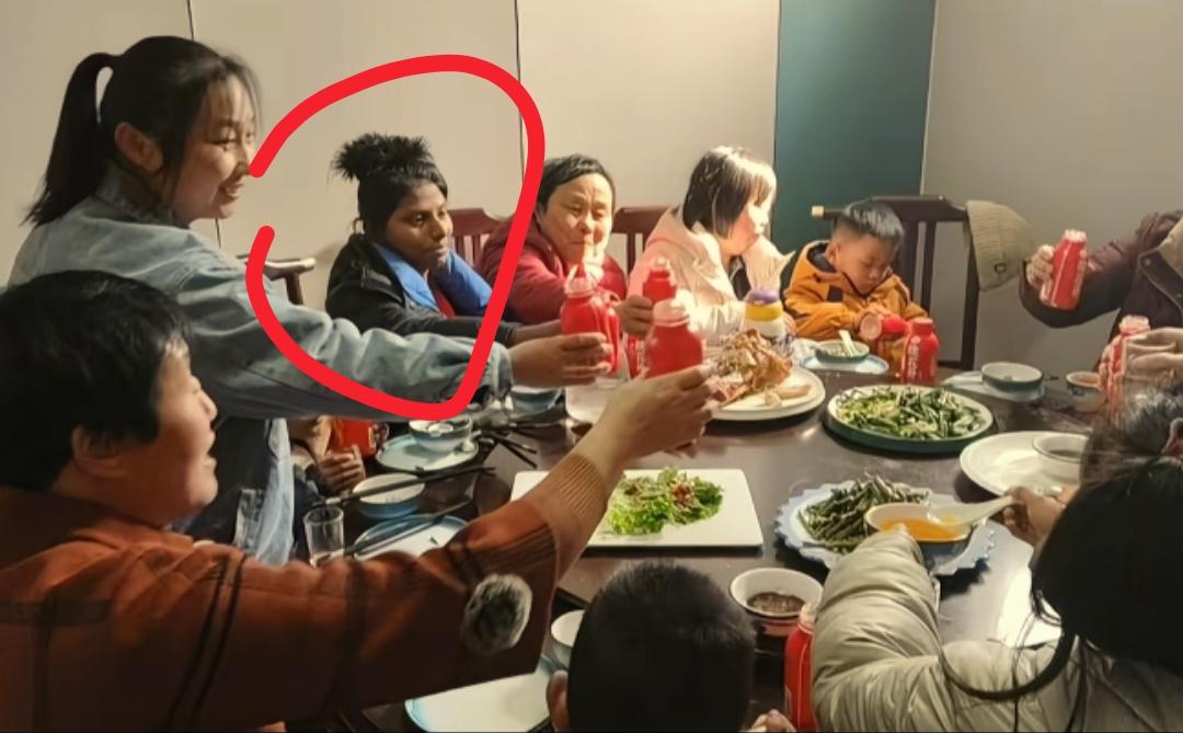 现在全网最后悔的女人就是小涛媳妇了吧！
不是因为嫁给了小涛，也不是因为来到了中国