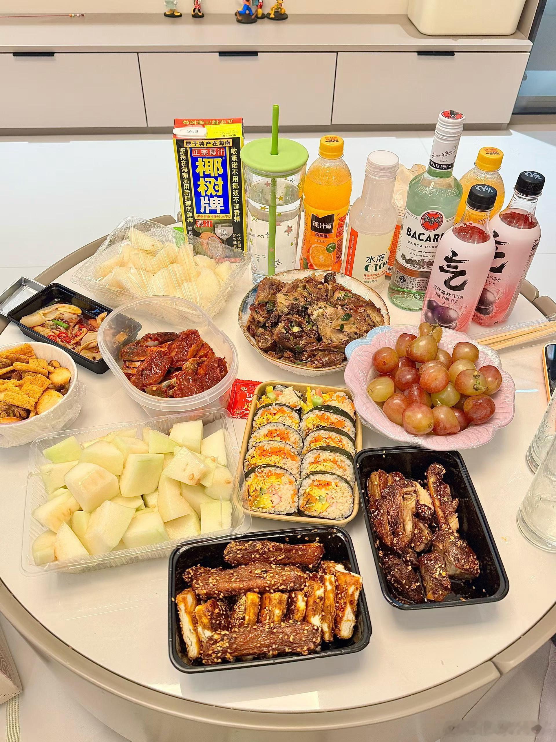 来朋友家聊闲天 ​​​