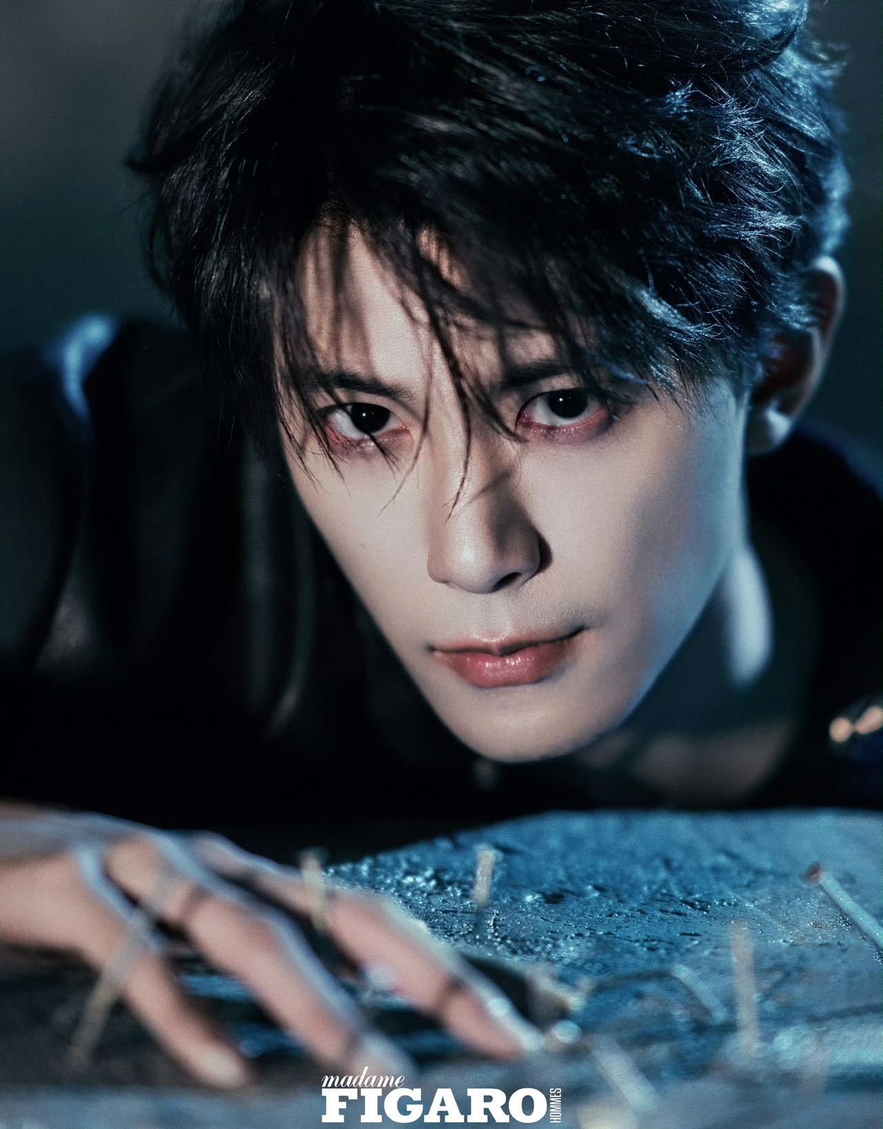 邓凯感谢费加罗邓凯发了费加罗18宫格邓凯费加罗男士阴湿感封面邓凯发布18宫格官宣