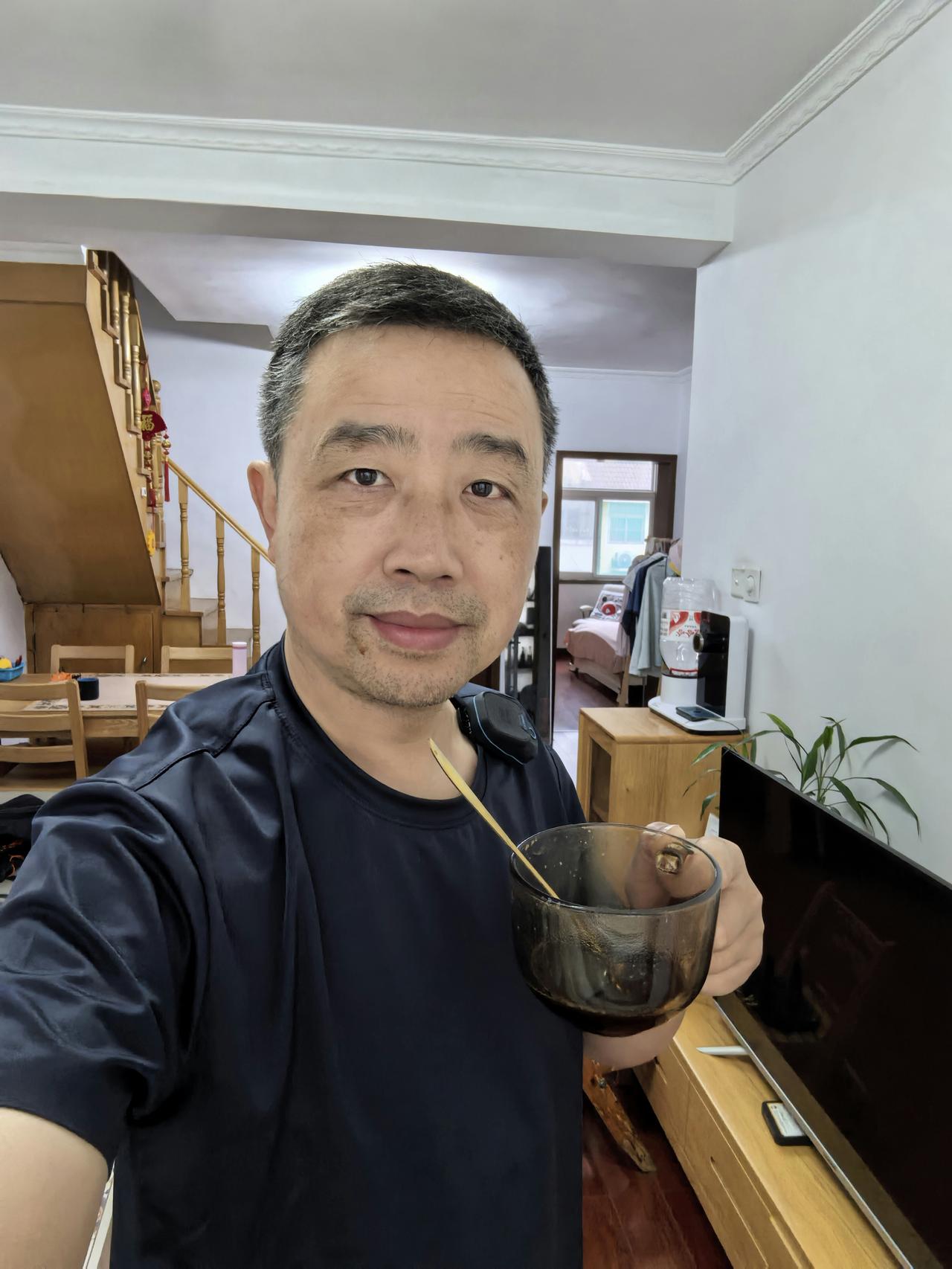 今天是我戒酒的第336天，离一整年越来越近了。戒酒这件事，我真的做到了。
 
不