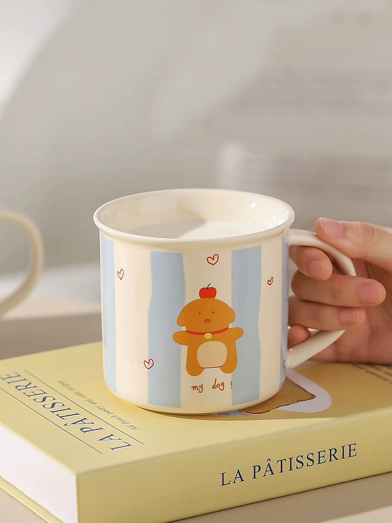 八月的杯子来啦！！！only平仑这条👉就可以啦！！揪两个朋友一人一个！（蓝色小