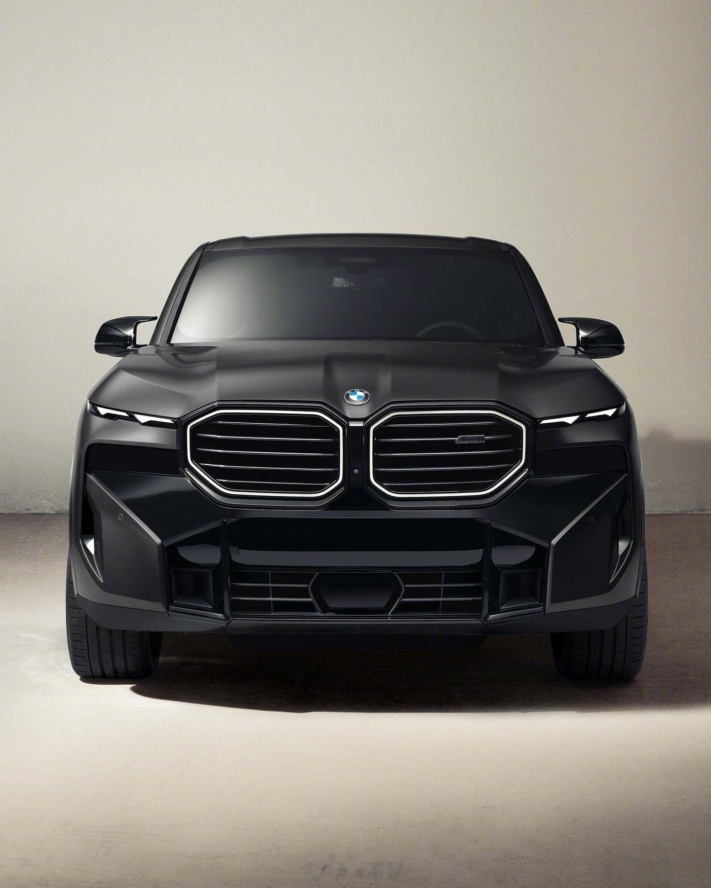 BMW XM by Kith限量版发布，上次联名还是2020年的M4～全球限量4