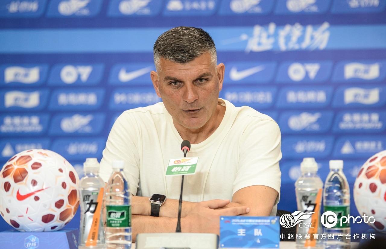 4月21日，2026赛季中超联赛第7轮，成都蓉城主场2-1击败云南玉昆，赛后主教