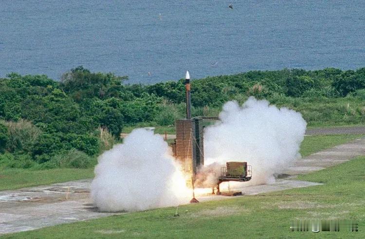 天弓四型导弹传近期将实弹试射　射程可望达100公里

台“中科院”“强弓计划”所