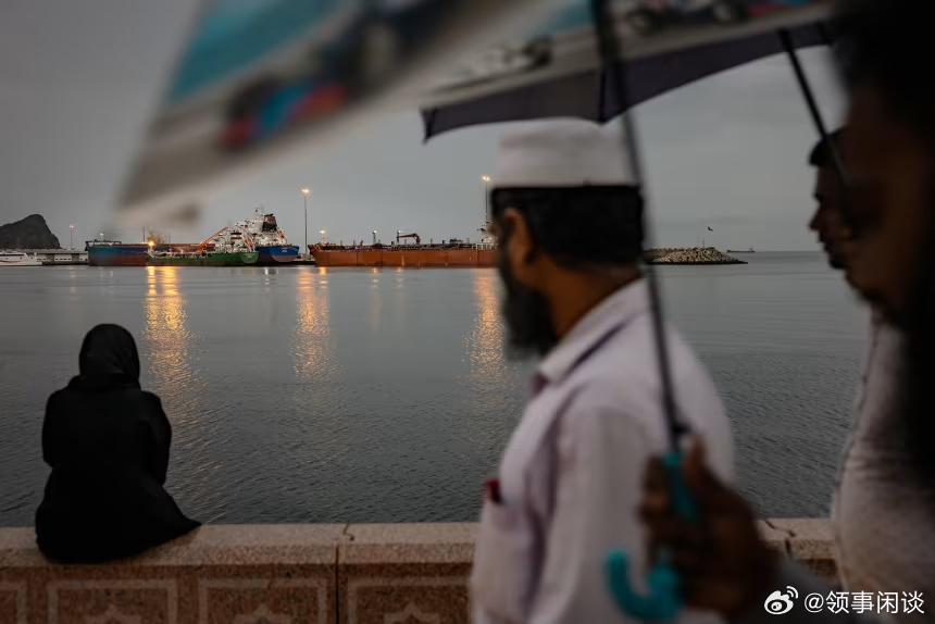 【伊朗提出了结束战争的新要求：通行费】[斗转星移，最没资格谈国际法和“基于规则的