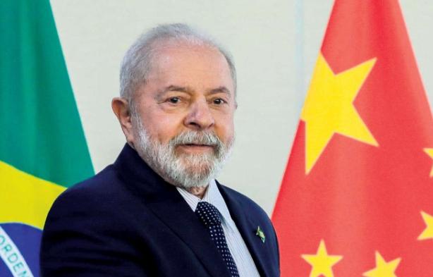 风向彻底变了！巴西正式“跳船”，把美国的警告当成了耳旁风。与其跟着华盛顿喝西北风