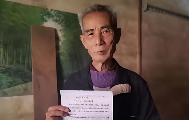 汪康夫是个小学老师，1966年被班上好几个女学生举报。他坐了十年牢，出来后发现那