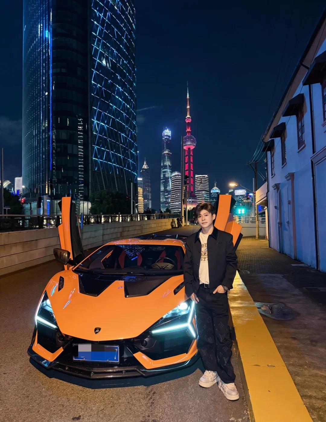 给自已的新大牛🚗升级个Duke 套件 有空溜车
新款大牛Revuelto大牛
