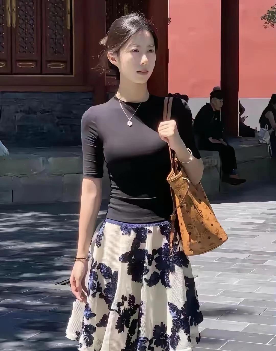 娶她需要什么条件？[微笑]