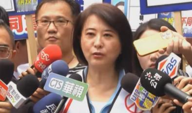 台湾省国民党籍民代王鸿薇因在公开谈话中喊祖国大陆为“中国”，引发内地同胞的愤慨，