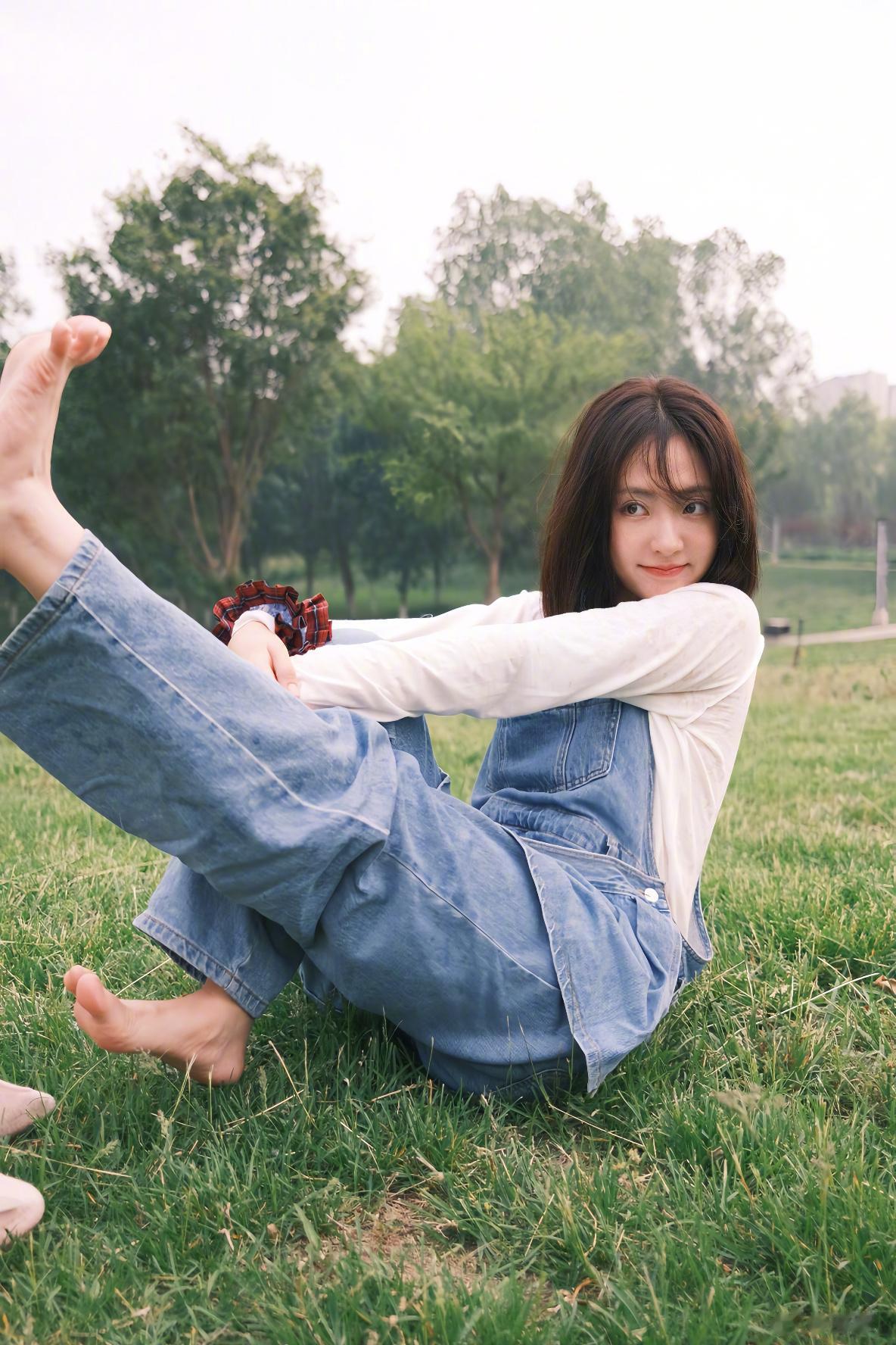 邢菲。
