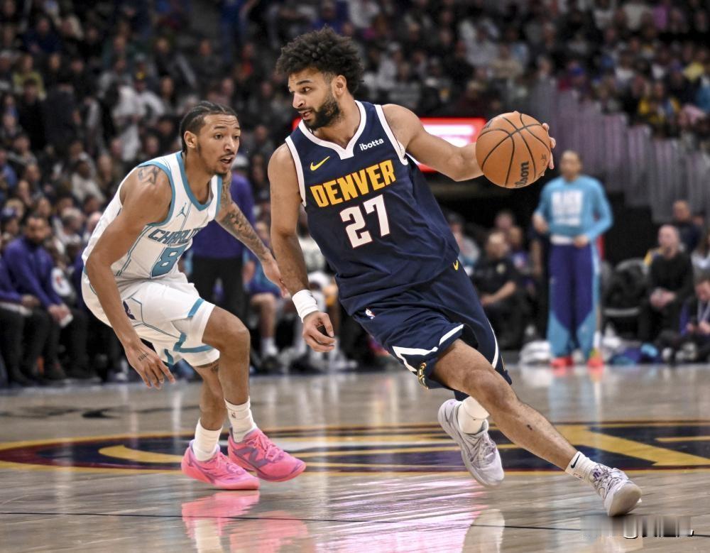 约基奇29+17+9 掘金主场轻取黄蜂豪取九连胜
北京时间2月21日，NBA常规