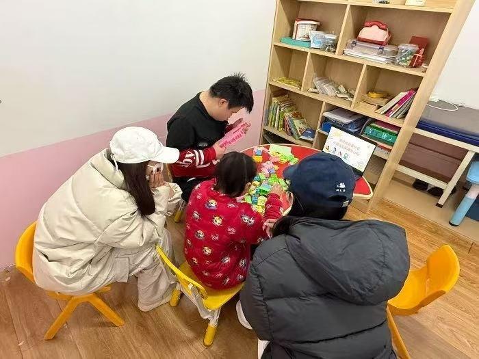 秦岭笑谈 【语愈新生实践队：以语为桥通心界,以爱为炬照童声】曲阜师范大学山东学子