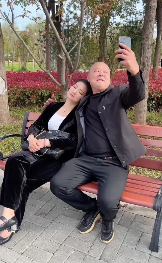 哪儿出来个大流氓！大流氓。