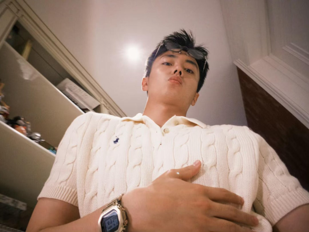 想问 侄男会这样拍照吗？ ​​​