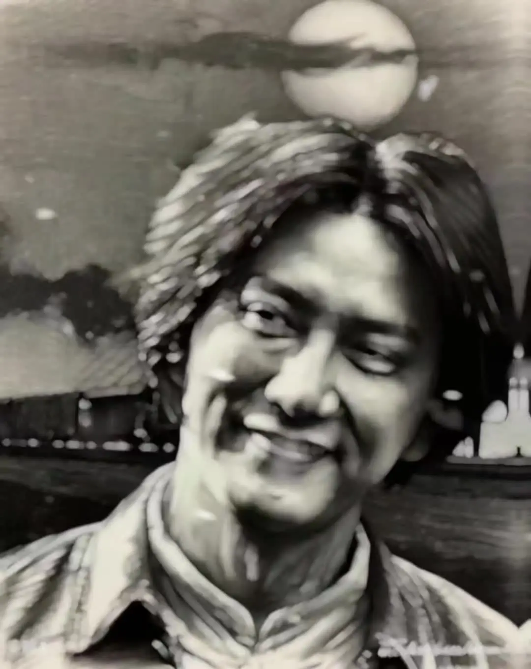 “由于我的职位低下，人们都不愿同我来往。我的职责中有一项是登记，来图书...