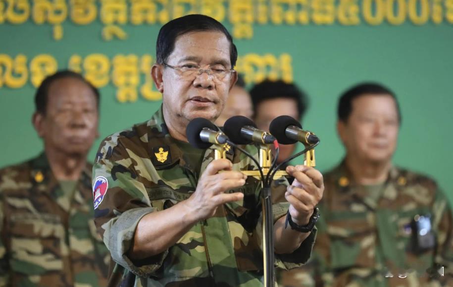 泰国宣布"几乎全部控制"目标区域，柬军正在撤离！但炮火声仍在边境回荡，70万民众