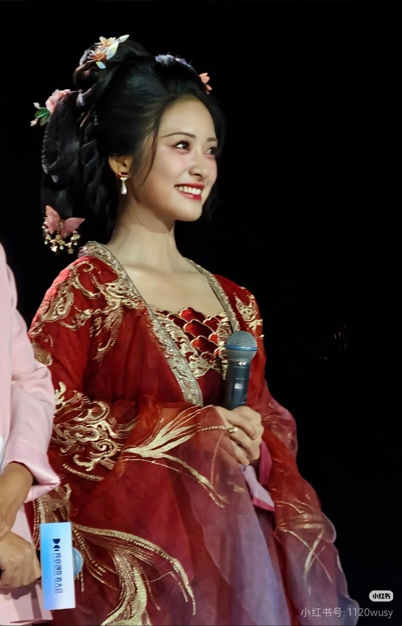 路人还原美貌这样 ​​​