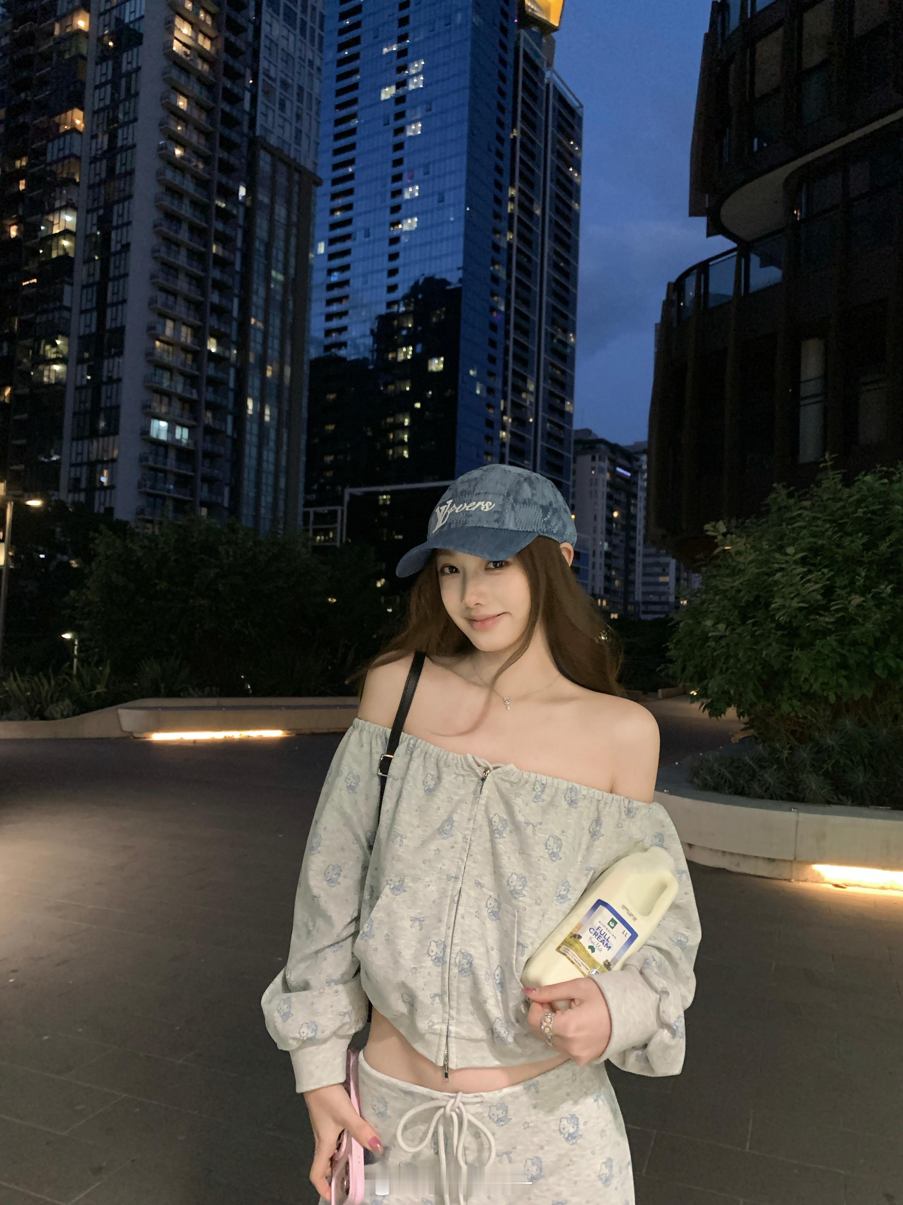 板栗可可Bankelili2/26/20:00🐈卫衣脑袋真的会疯狂安利这款套装