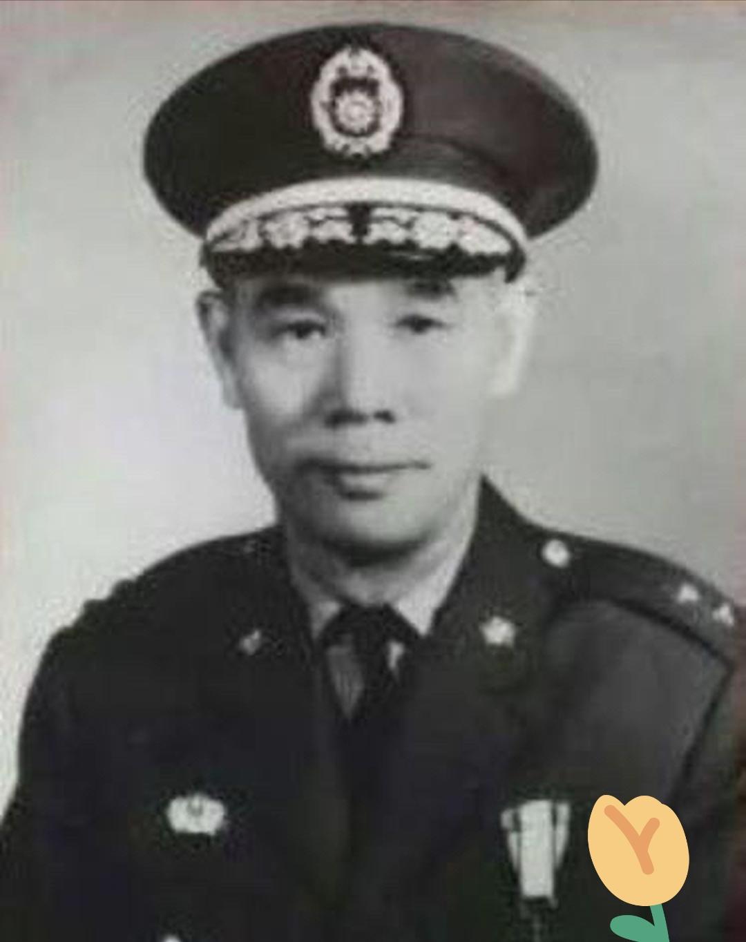 1995年11月，在荷兰鹿特丹，一位96岁高龄的华人老者在寓所藤椅上沉沉睡去，再