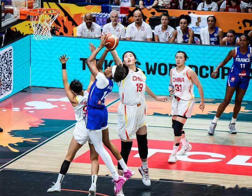 2026年女篮世界杯，北京时间9月10日四分之一决赛全面打响，中国女篮遭遇到了欧