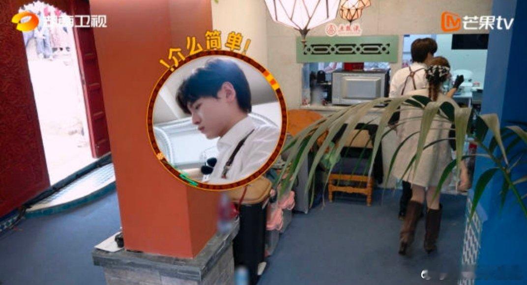 姜妍[超话]翟潇闻一张嘴姜妍就出汗中餐厅名场面中餐厅中餐厅日常太有意思了！姜妍教