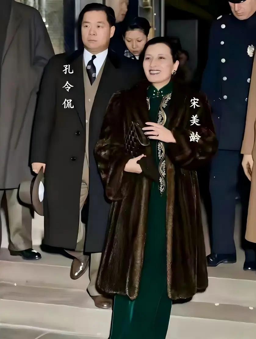1975年，蒋介石葬礼刚结束，宋美龄外甥孔令侃就四处串联，想推举宋美龄出任国民党