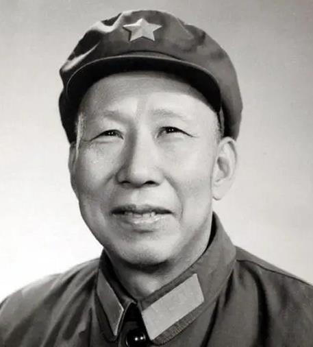 1943年，15个鬼子躲在窑洞里负隅顽抗，八路军政委多次劝降无果，最后心一横，直